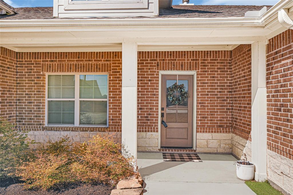 Photo of 12371 N Chestnut Hills Drive, Conroe, TX 77303 (MLS # 72039550)