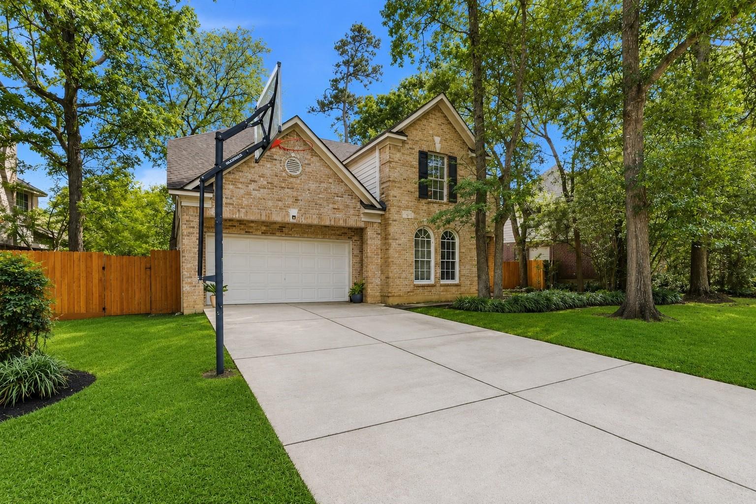 73 W Sandalbranch Circle