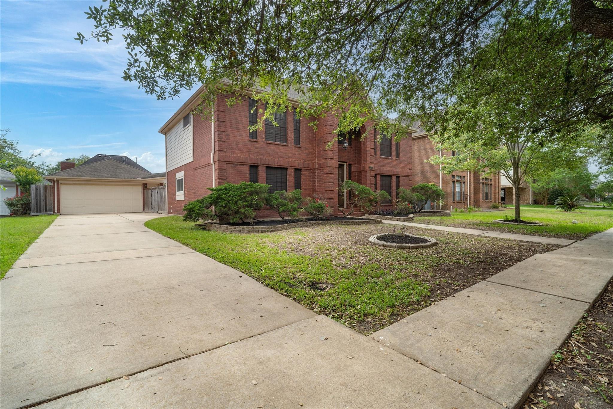 124 Lake Point Drive