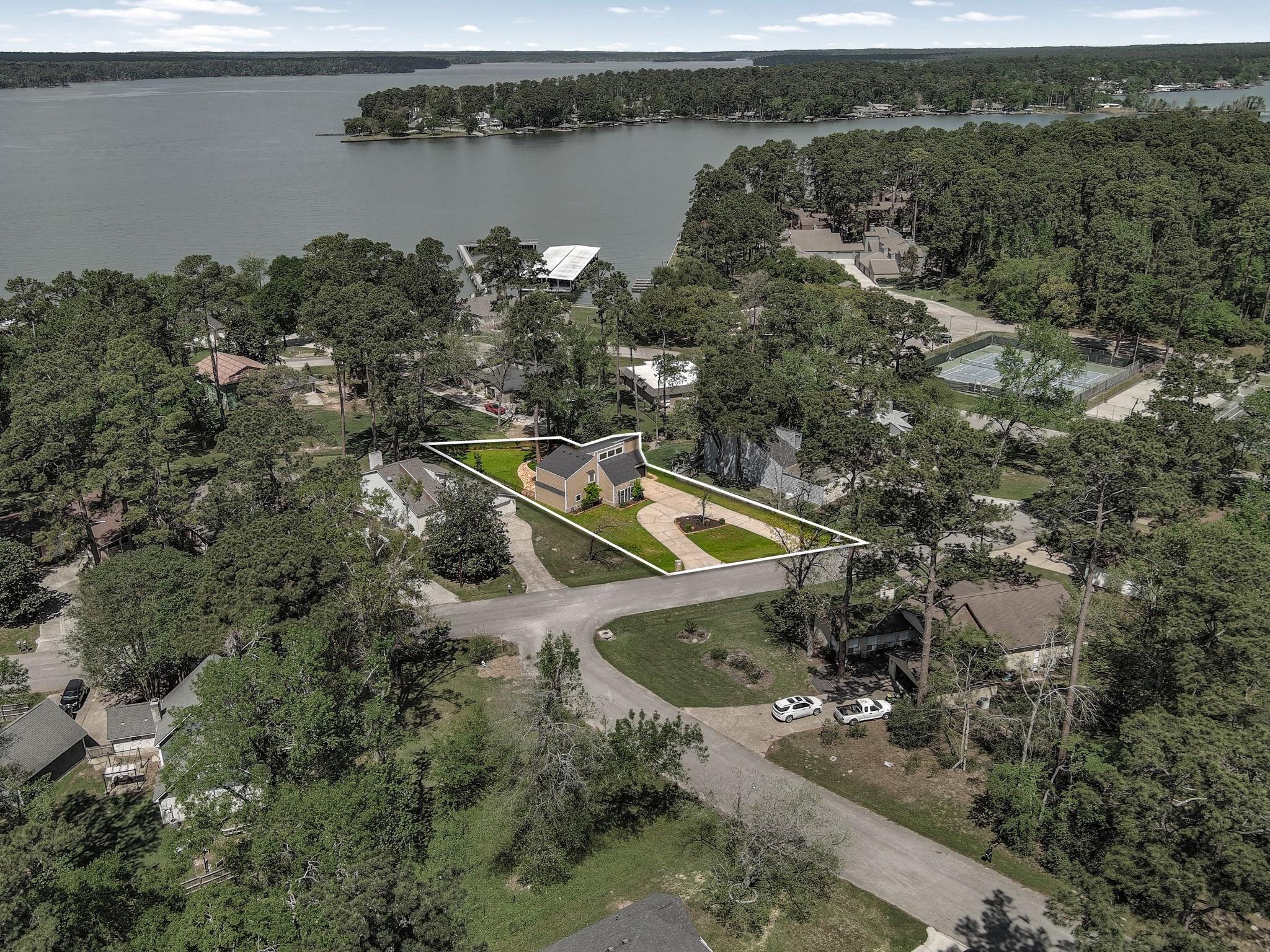 15211 Jamaica Drive