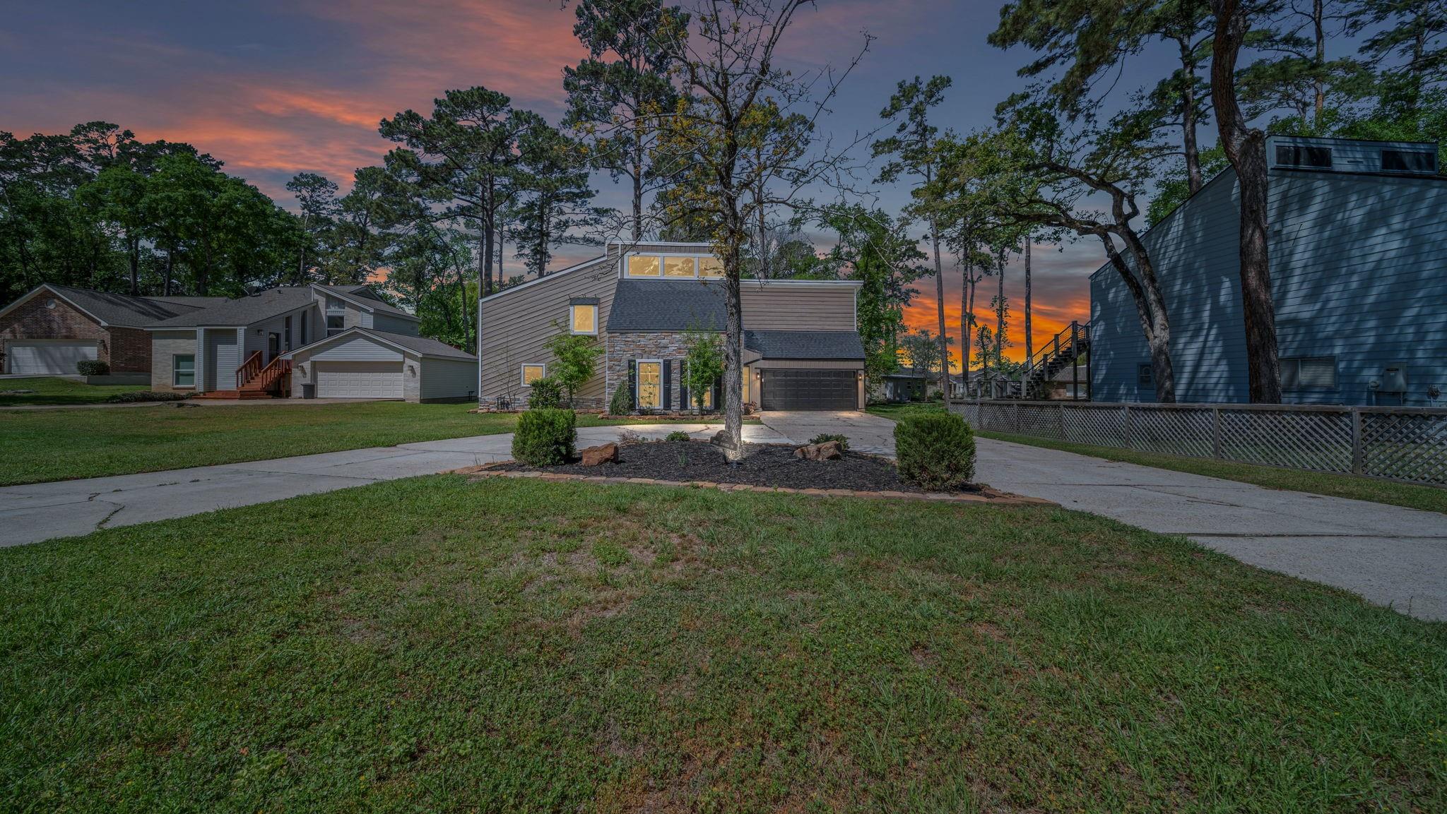 15211 Jamaica Drive