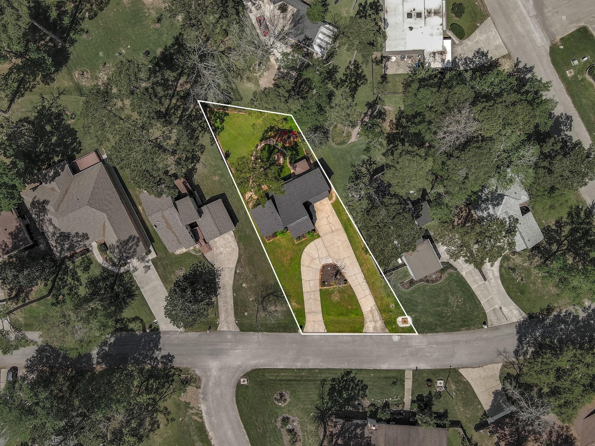 15211 Jamaica Drive