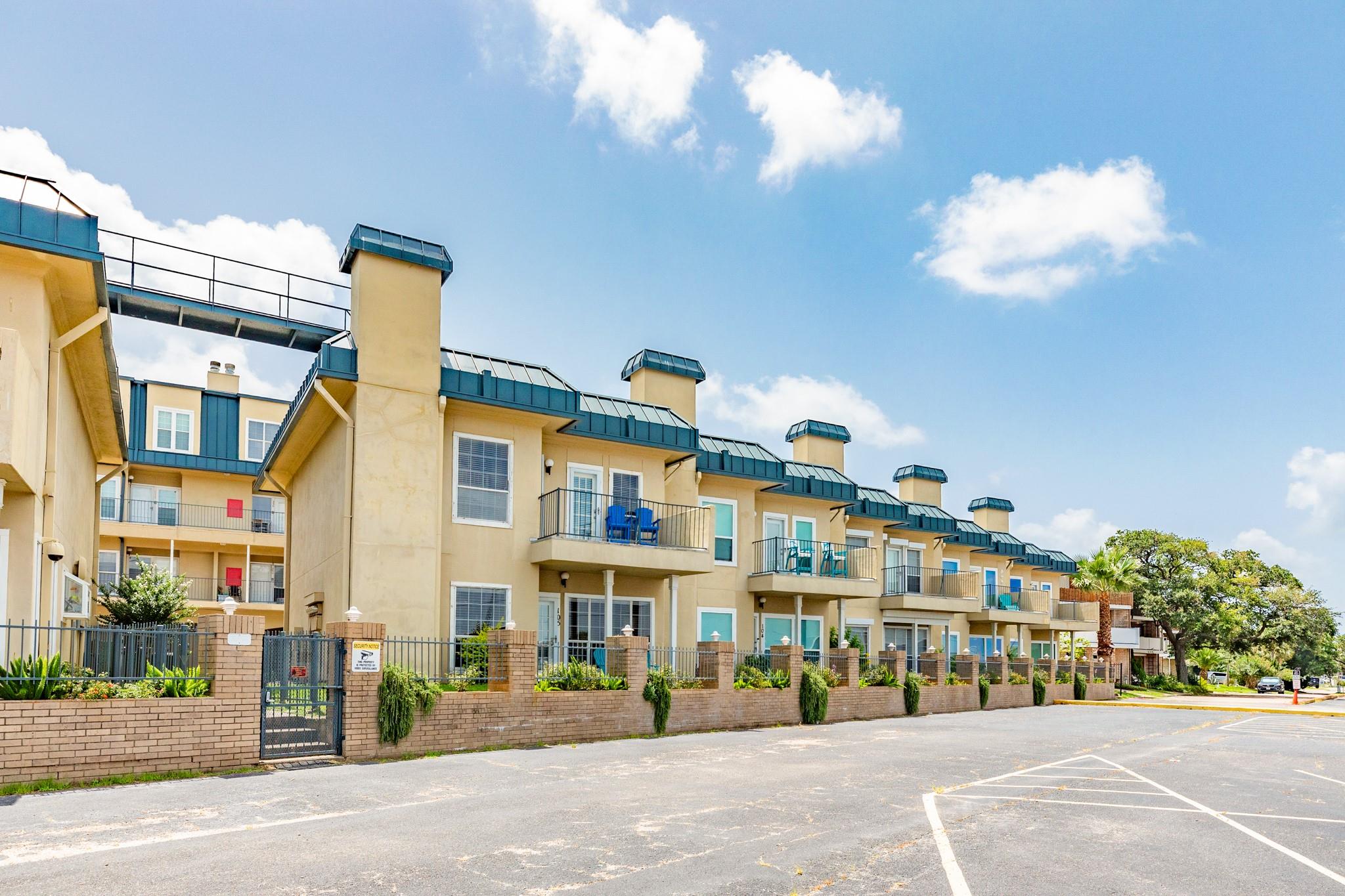 921 Marine Drive 105