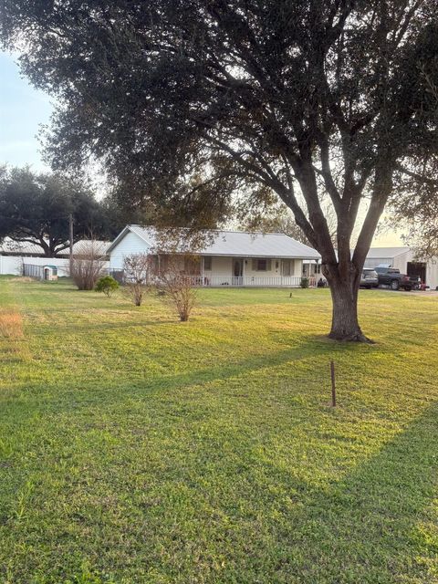 Photo of 676 County Road 002, Hallettsville, TX 77964 (MLS # 36347990)