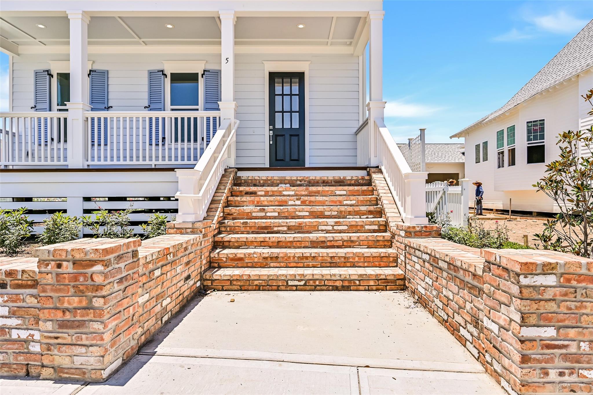 5 Sunset Street