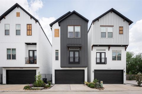 Photo of 5306 Creekmont Timbers Trail, Houston, TX 77091 (MLS # 38075711)