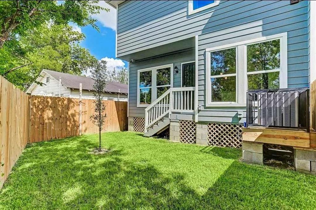 Photo of 3128 Coal Street #A, Houston, TX 77026 (MLS # 70171069)