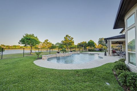 Homes For Sale - 18522 Wade Creek Lane<br/> Cypress, TX 77433