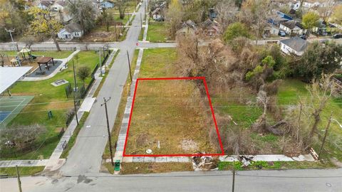 3222 Tuam Street Houston TX 77004