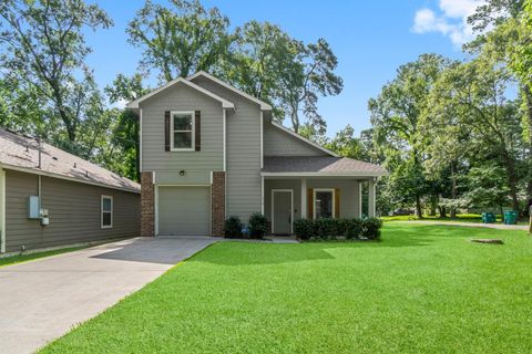 Photo of 519 Chickasaw Drive, Conroe, TX 77316 (MLS # 90195767)