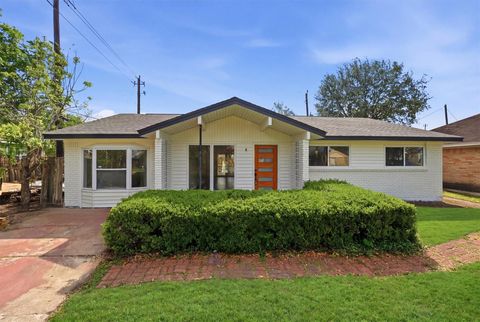 Photo of 4110 Brookston St St, Houston, TX 77045 (MLS # 46766048)