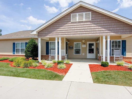 100 THADDEUS LN, CHRISTIANSBURG, VA 24073 - Image ae3d30fecbd11a789783f33fc04d4ccc/2900639408