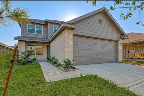 Photo of 1319 Vincente Court, Conroe, TX 77301 (MLS # 38733382) Photo of 1319 Vincente Court, Conroe, TX 77301 (MLS # 38733382)