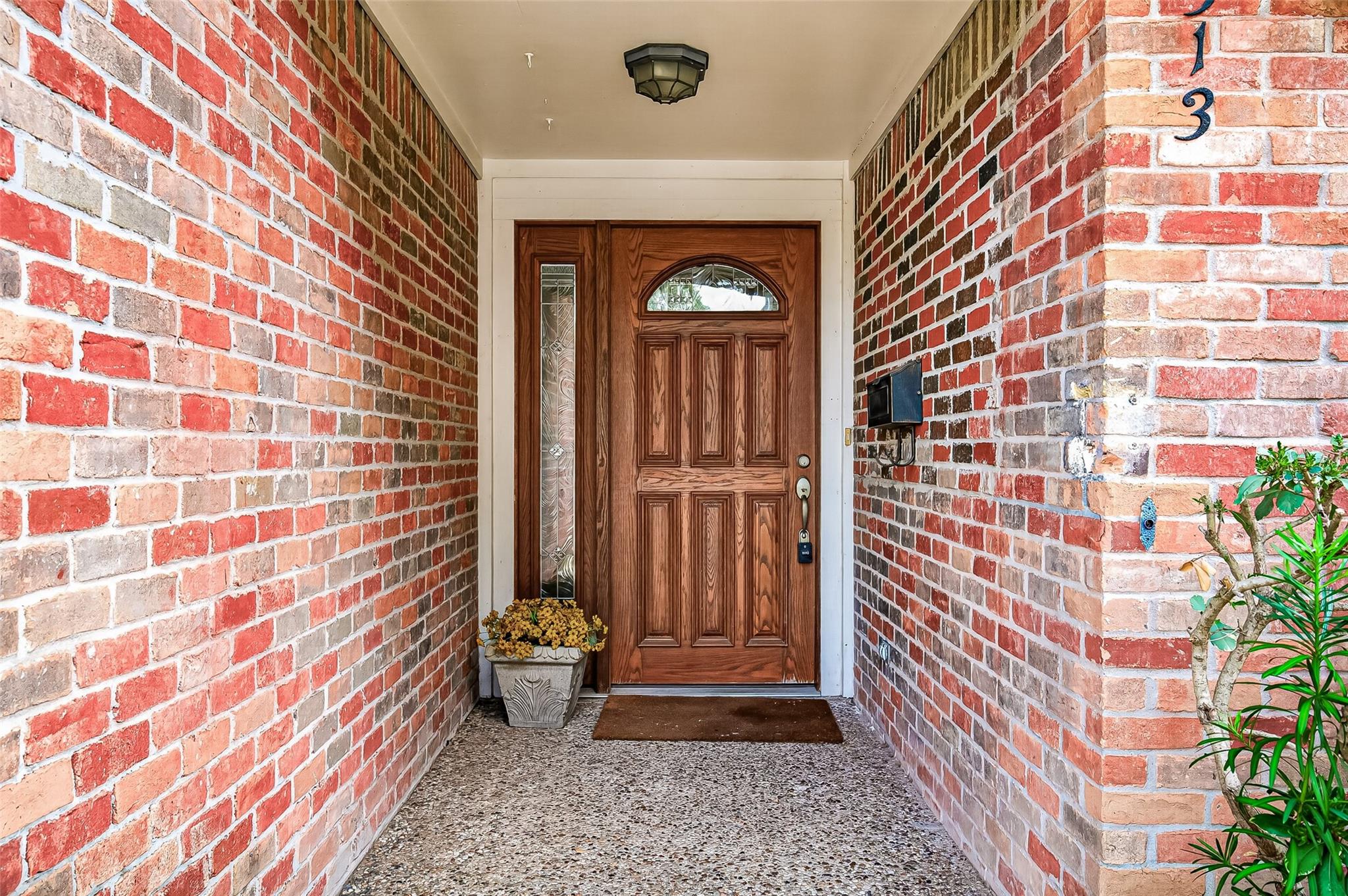 4513 Acacia