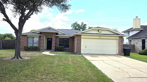 Photo of 4503 Buckleridge Road, Houston, TX 77053 (MLS # 32432882)