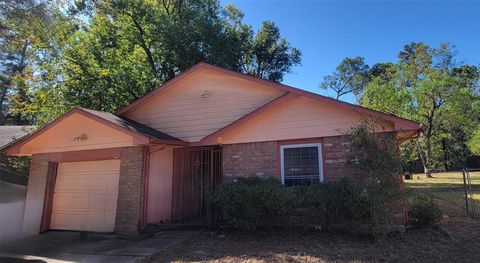 Photo of 9902 Valley Park Drive, Houston, TX 77078 (MLS # 65530869)
