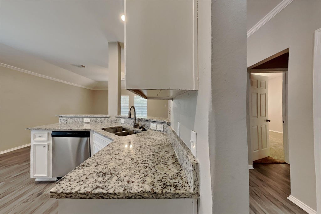 Photo of 26873 Manor Falls Drive, Kingwood, TX 77339 (MLS # 36231233)