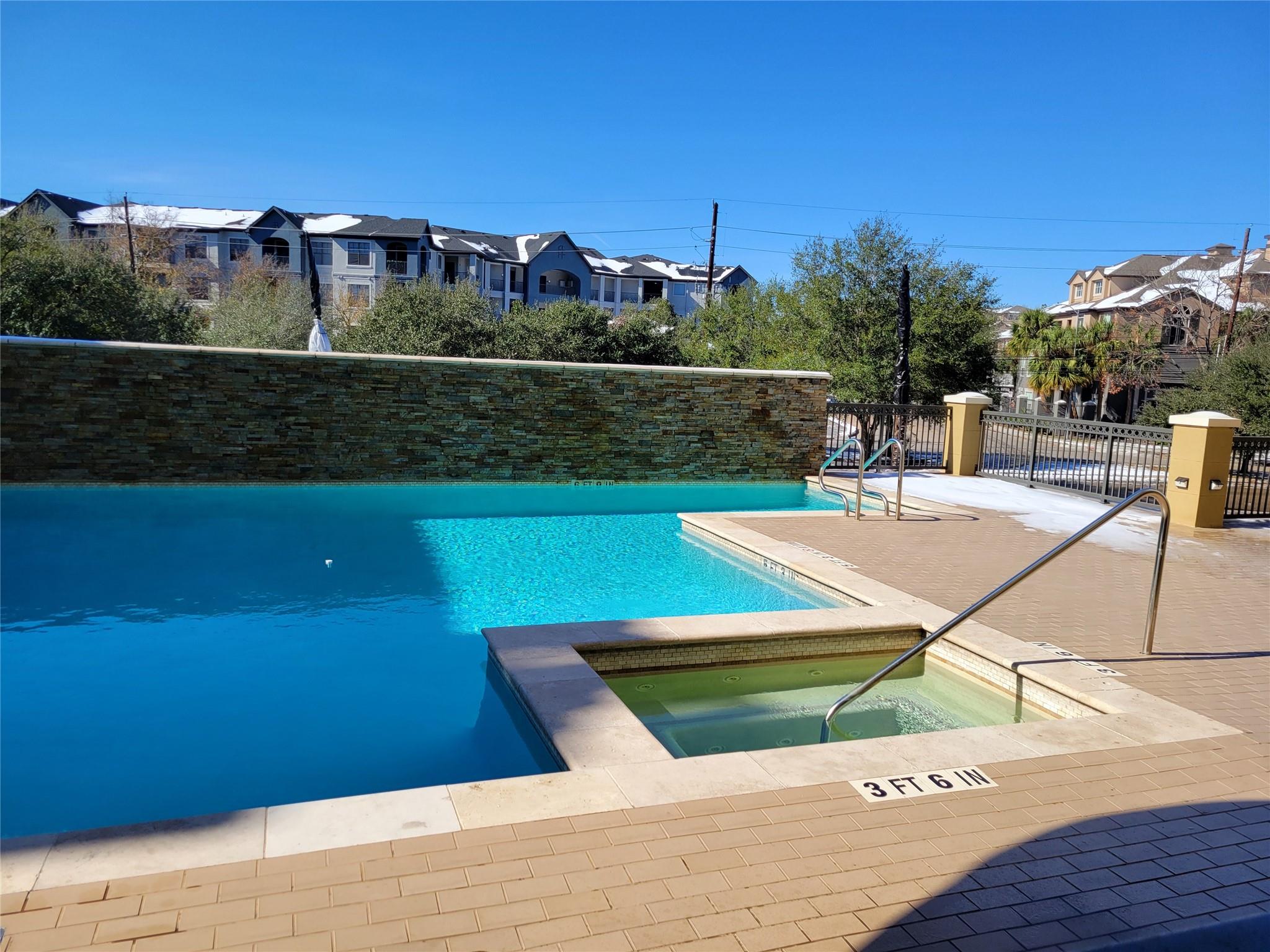 7575 Kirby Drive 1211