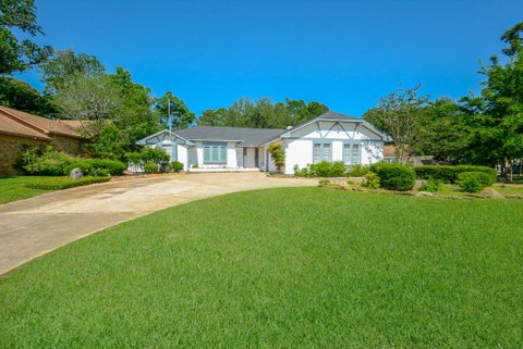 Photo of 114 Springs Edge Drive, Conroe, TX 77356 (MLS # 82663743)