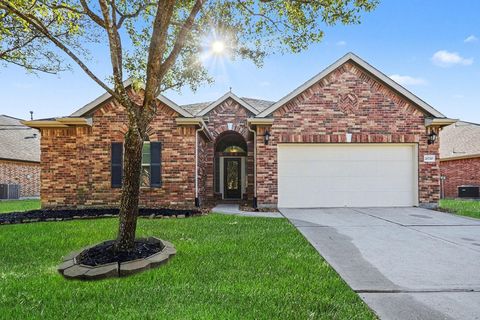 Photo of 20730 Oakhurst Creek Drive, Porter, TX 77365 (MLS # 75608886)