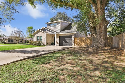 Photo of 2201 Maple Avenue, Liberty, TX 77575 (MLS # 33447560)