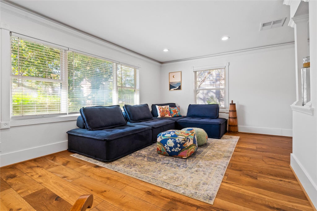 Photo of 3902 Colquitt Street, Houston, TX 77027 (MLS # 34773847)