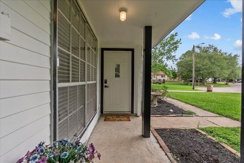 Photo of 3900 Redstem Court, Dickinson, TX 77539 (MLS # 9595102)