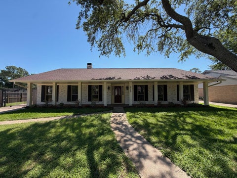 Photo of 2742 Triway Lane, Houston, TX 77043 (MLS # 42137164)