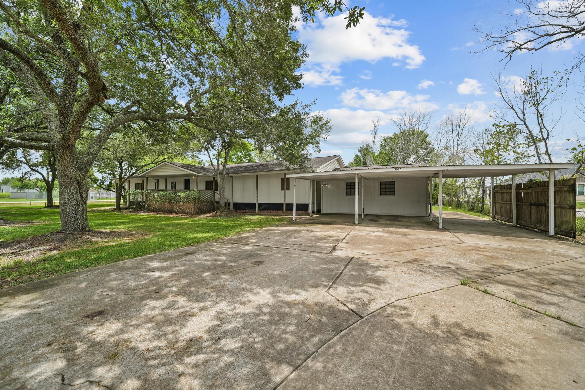 3932 Allen Road