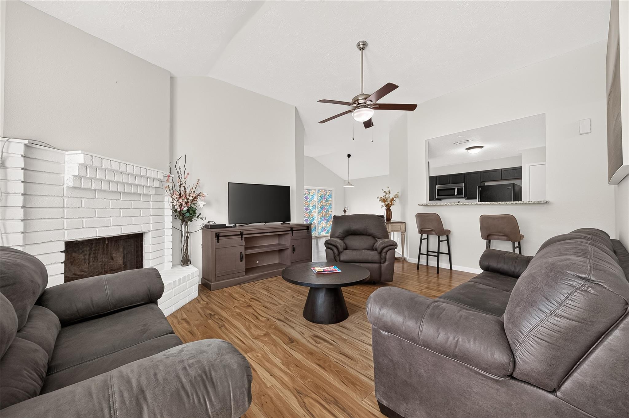 6718 Bluebottle Lane