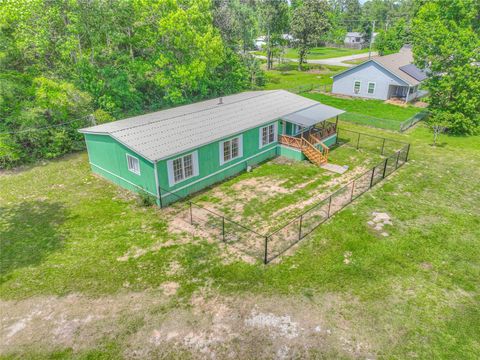 Tiny photo for 203 S Canyon Drive, Onalaska, TX 77360 (MLS # 38087462)