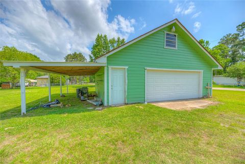 Tiny photo for 203 S Canyon Drive, Onalaska, TX 77360 (MLS # 38087462)