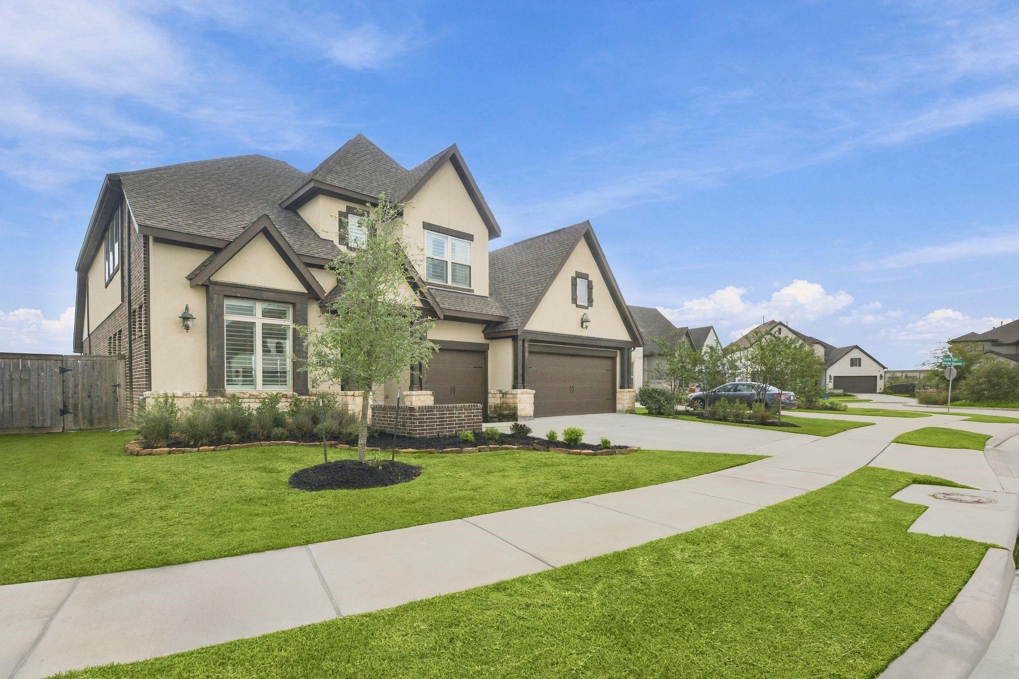 10706 Branched Foldwing Court