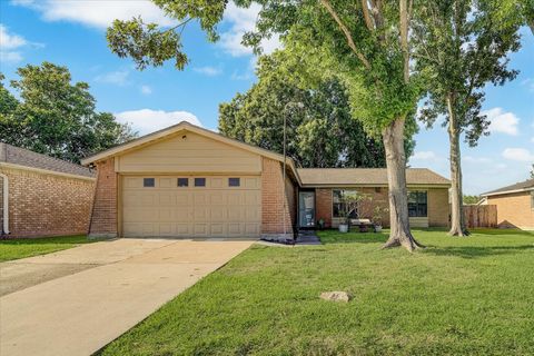 Photo of 4922 Valley View Drive, La Porte, TX 77571 (MLS # 13509191)