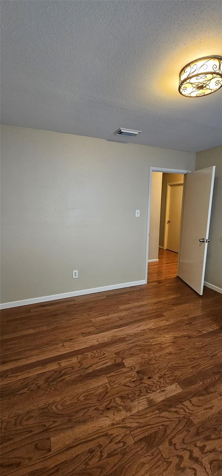 22 W Broken Oak Court