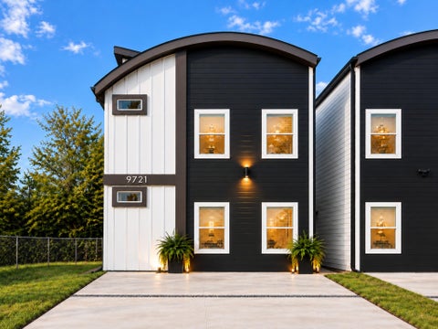 Photo of 9721 Turnbow A And B Street, Houston, TX 77029 (MLS # 55603059)