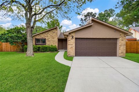 Photo of 3224 Teakwood Circle, Dickinson, TX 77539 (MLS # 77874320)
