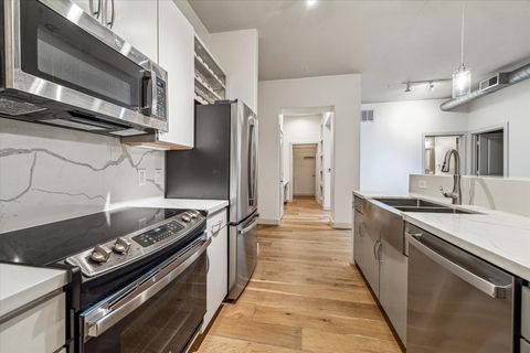 Photo of 1901 Post Oak Boulevard #1206, Houston, TX 77056 (MLS # 64354417)