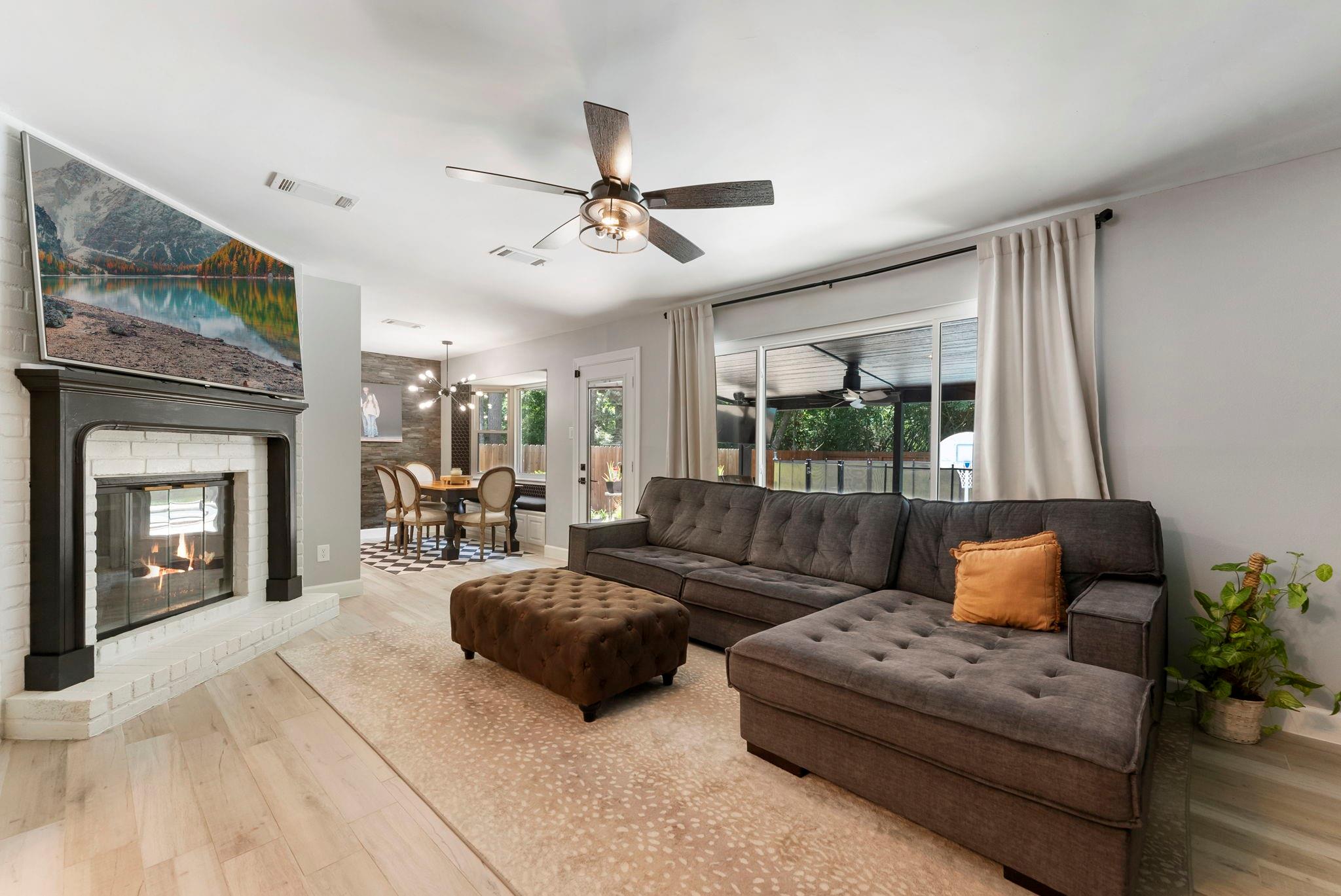 10 E White Willow Circle