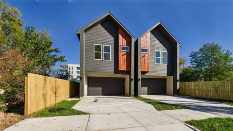 Photo of 2407 Stuart Street, Houston, TX 77004 (MLS # 77339945)