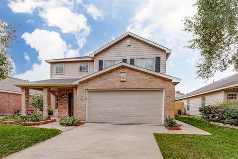 Photo of 10422 Sutter Glen Lane, Houston, TX 77075 (MLS # 96365257)