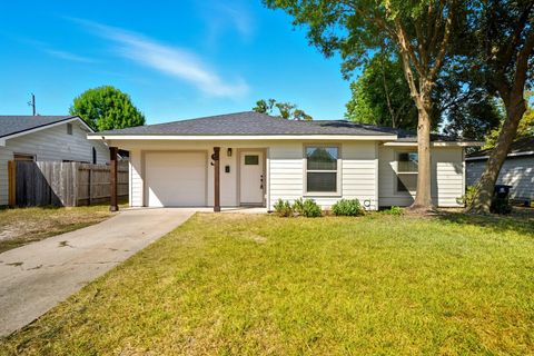 61 Trenwood Lane Houston TX 77022