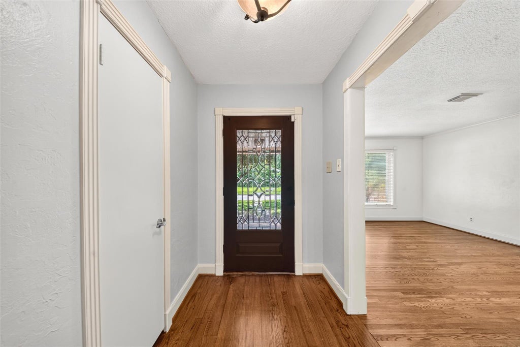 Photo of 5262 Briarbend Drive, Houston, TX 77096 (MLS # 30926401)