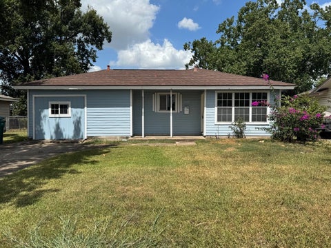 Photo of 2819 Thomas Avenue, Pasadena, TX 77506 (MLS # 58726027)