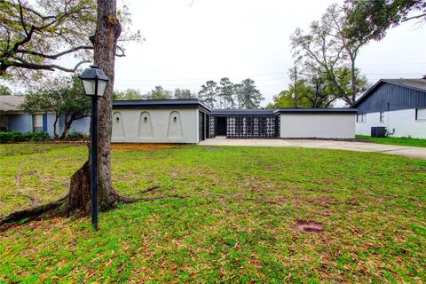 Photo of 207 Shannondale Lane, Spring, TX 77388 (MLS # 43977999)