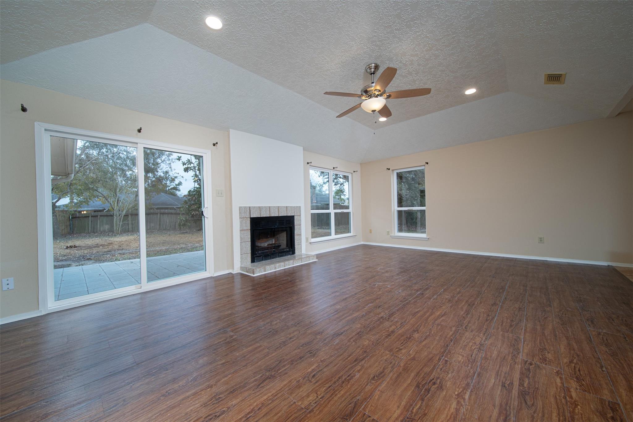 2411 Gunston Ct