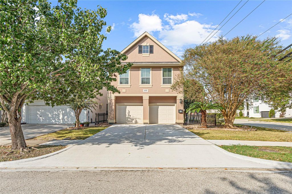 Photo of 112 White Drive, Bellaire, TX 77401 (MLS # 65926018)