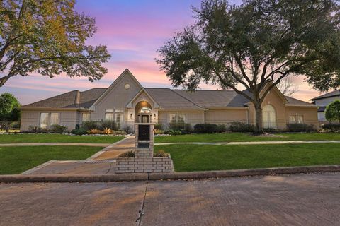 Photo of 16001 Kevindale Court, Houston, TX 77040 (MLS # 11621688)