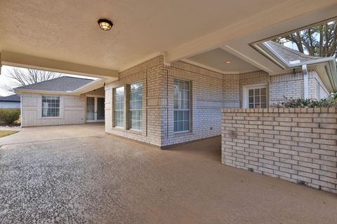 Tiny photo for 16001 Kevindale Court, Houston, TX 77040 (MLS # 11621688)