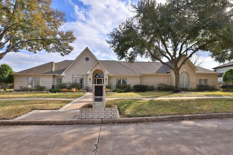 Tiny photo for 16001 Kevindale Court, Houston, TX 77040 (MLS # 11621688)